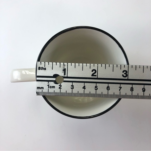 Abbott white ceramic Bee mug - Picture 8 of 8